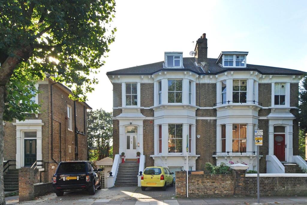 1 bed 1st Floor Flat for rent in London. From Foxtons - Willesden Green