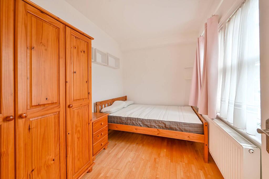 1 bed 1st Floor Flat for rent in London. From Foxtons - Willesden Green