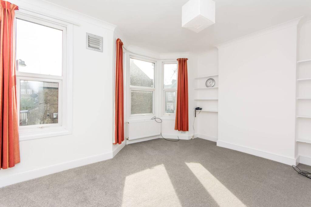 1 bed 1st Floor Flat for rent in London. From Foxtons - Willesden Green