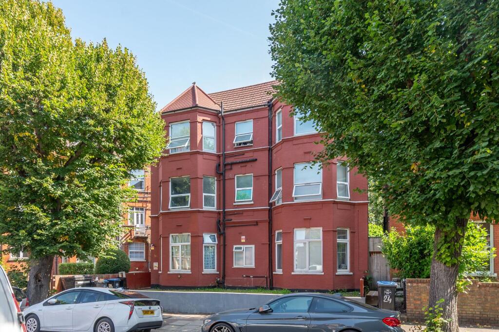 1 bed 1st Floor Flat for rent in Willesden. From Foxtons - Willesden Green