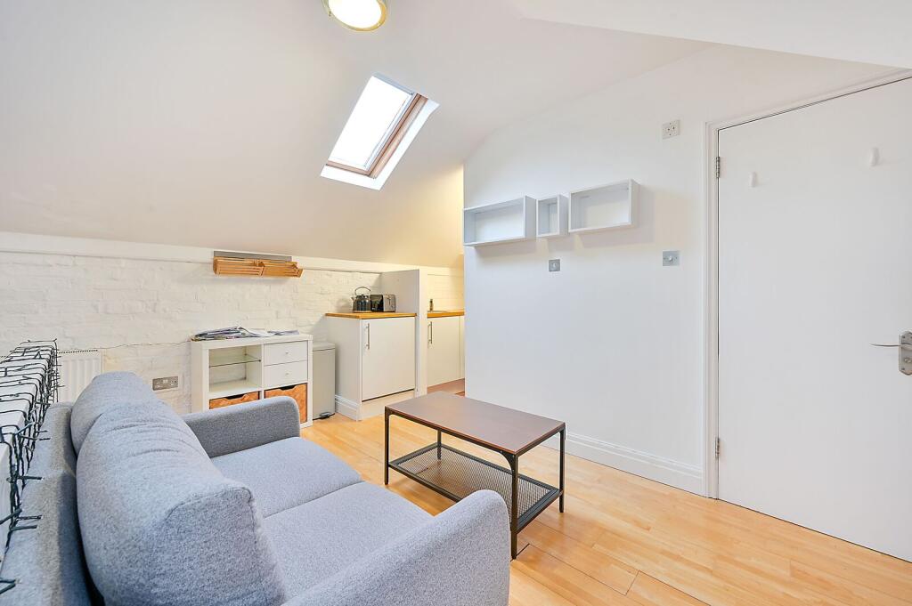 1 bed 1st Floor Flat for rent in Greenford. From Foxtons - Willesden Green 1 bed 1st Floor Flat for rent in Greenford. From Foxtons - Willesden Green