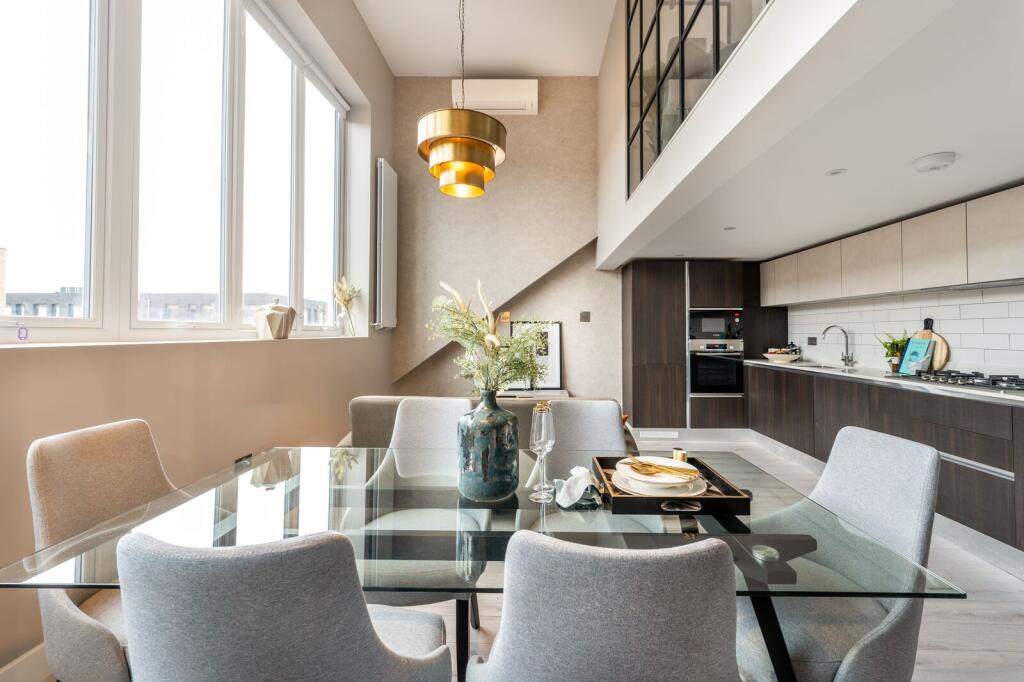 3 bed 1st Floor Flat for rent in London. From Foxtons - Willesden Green