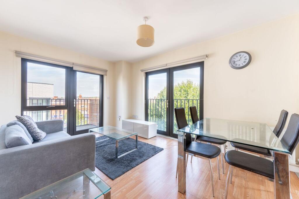 1 bed 1st Floor Flat for rent in Willesden. From Foxtons - Willesden Green