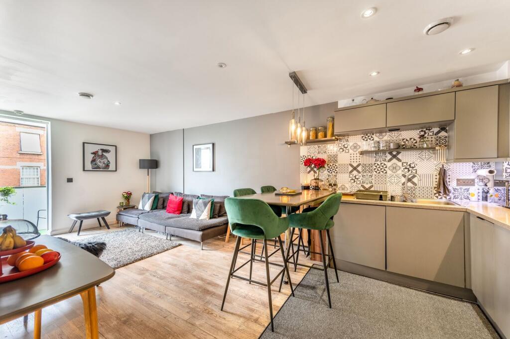 2 bed 1st Floor Flat for rent in Willesden. From Foxtons - Willesden Green