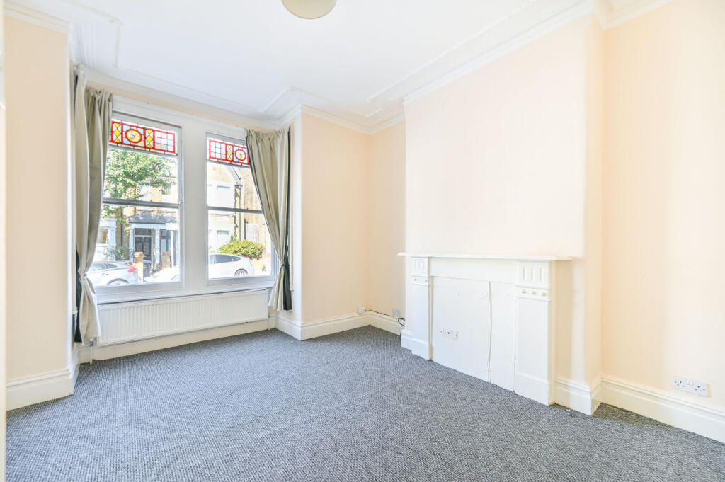 2 bed 1st Floor Flat for rent in London. From Foxtons - Willesden Green