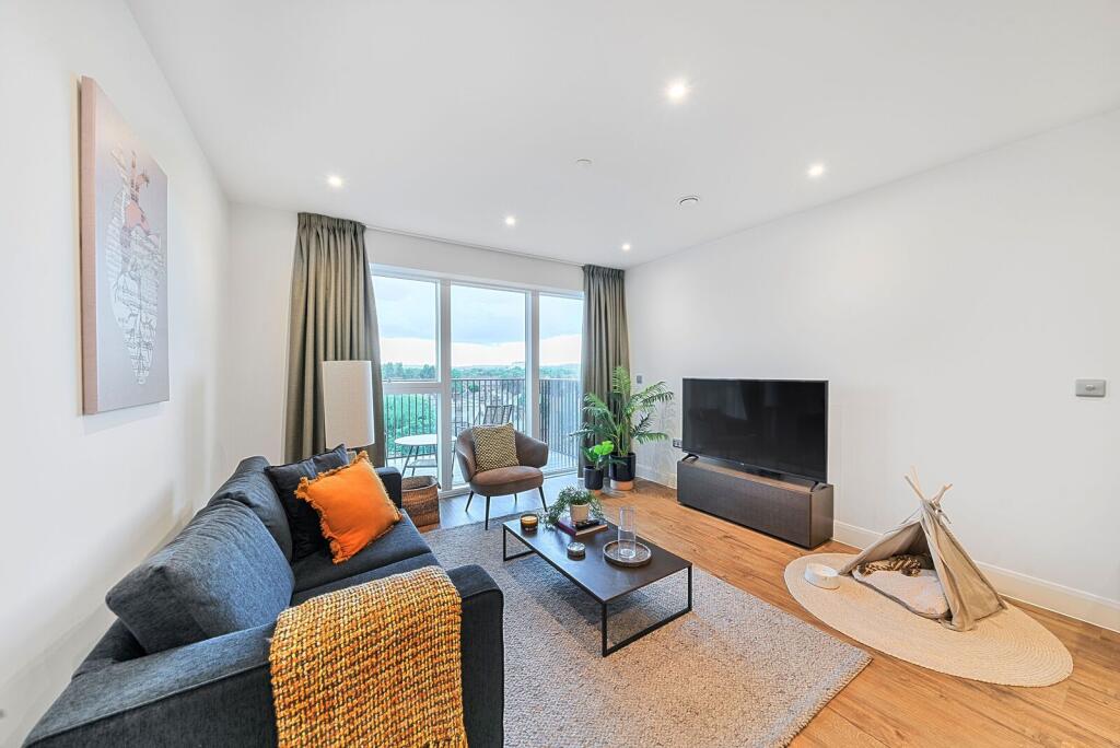 2 bed 1st Floor Flat for rent in London. From Foxtons - Willesden Green