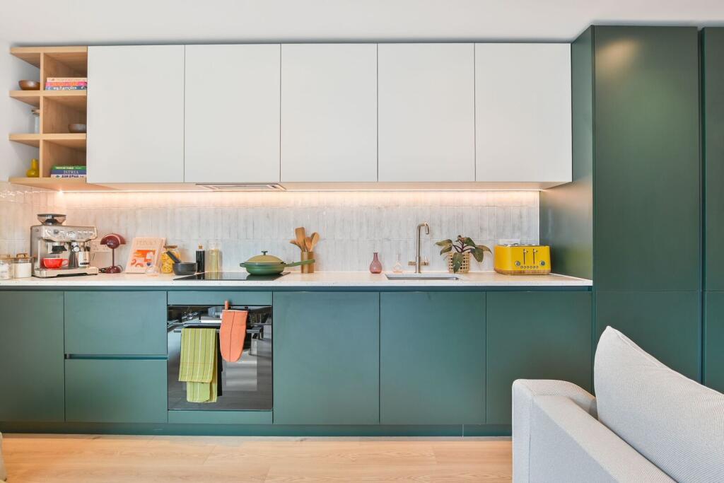 3 bed 1st Floor Flat for rent in Willesden. From Foxtons - Willesden Green 3 bed 1st Floor Flat for rent in Willesden. From Foxtons - Willesden Green