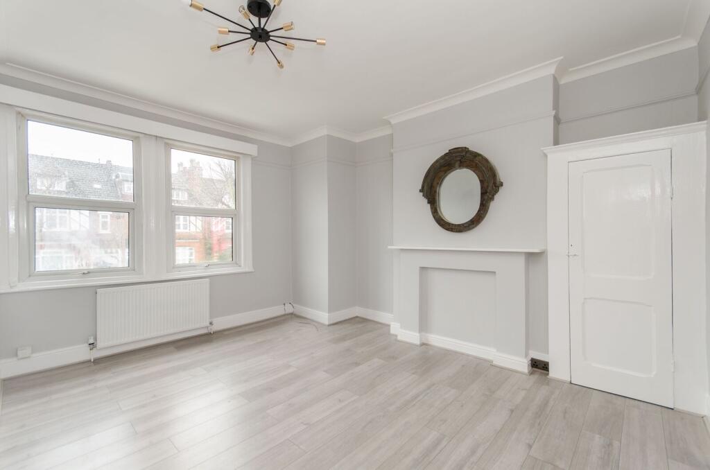 2 bed 1st Floor Flat for rent in London. From Foxtons - Willesden Green
