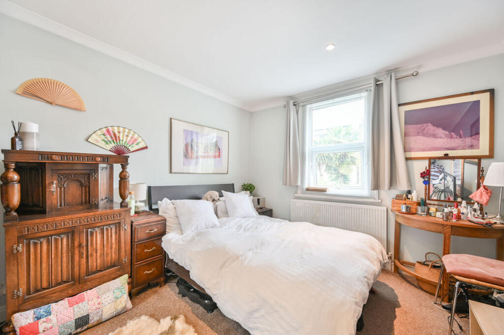 2 bed 1st Floor Flat for rent in London. From Foxtons - Willesden Green