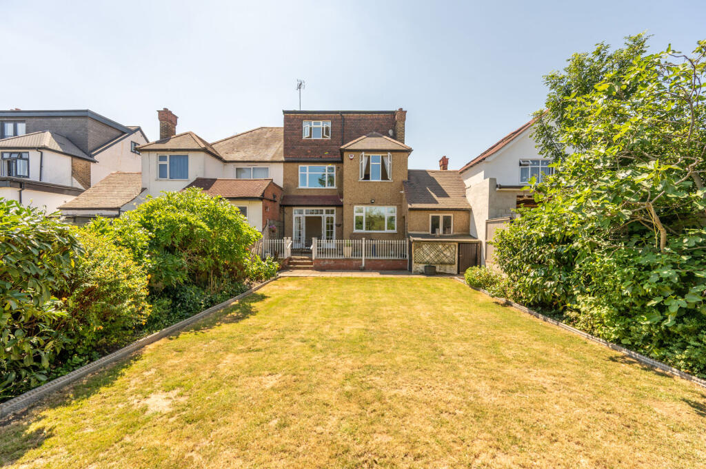 5 bed Semi Detached for rent in London. From Foxtons - Willesden Green