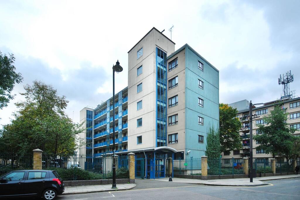 2 bed 1st Floor Flat for rent in London. From Foxtons - West End