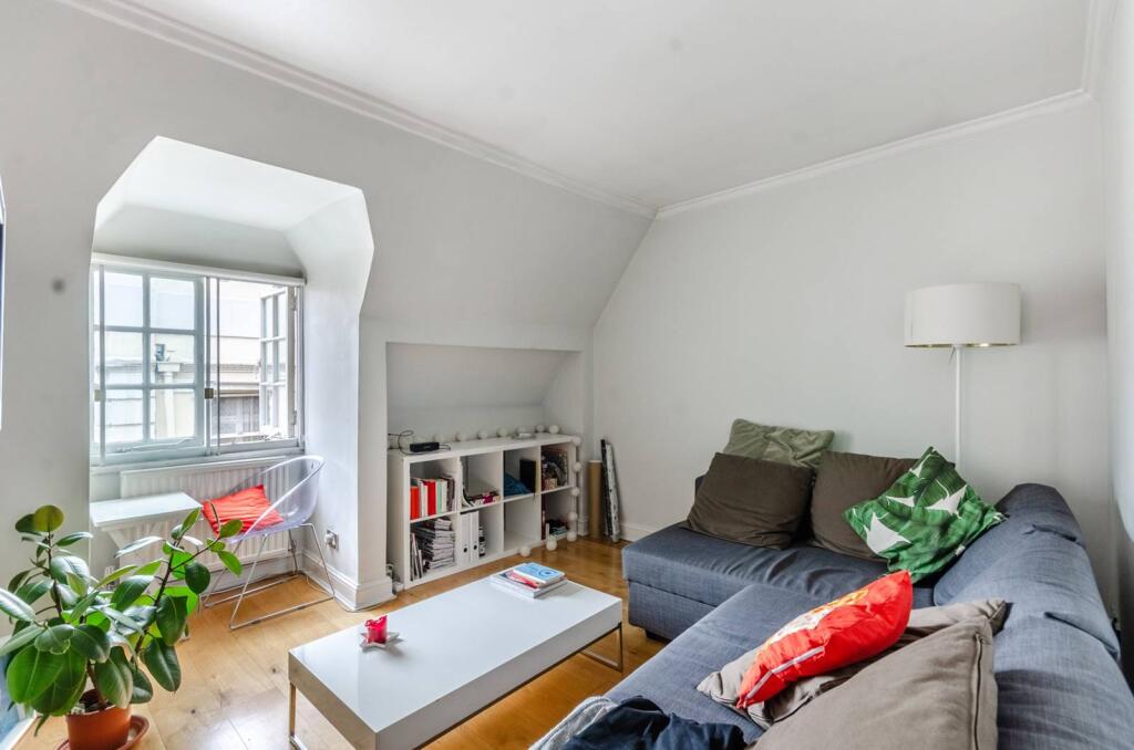 1 bed 1st Floor Flat for rent in Westminster. From Foxtons - West End