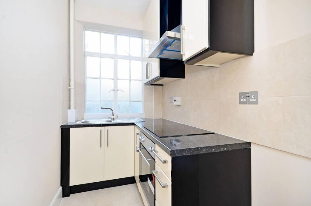 2 bed 1st Floor Flat for rent in London. From Foxtons - West End