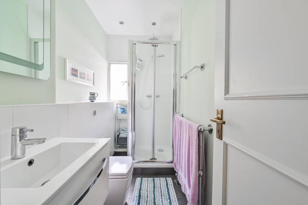 1 bed 1st Floor Flat for rent in Camden Town. From Foxtons - West End