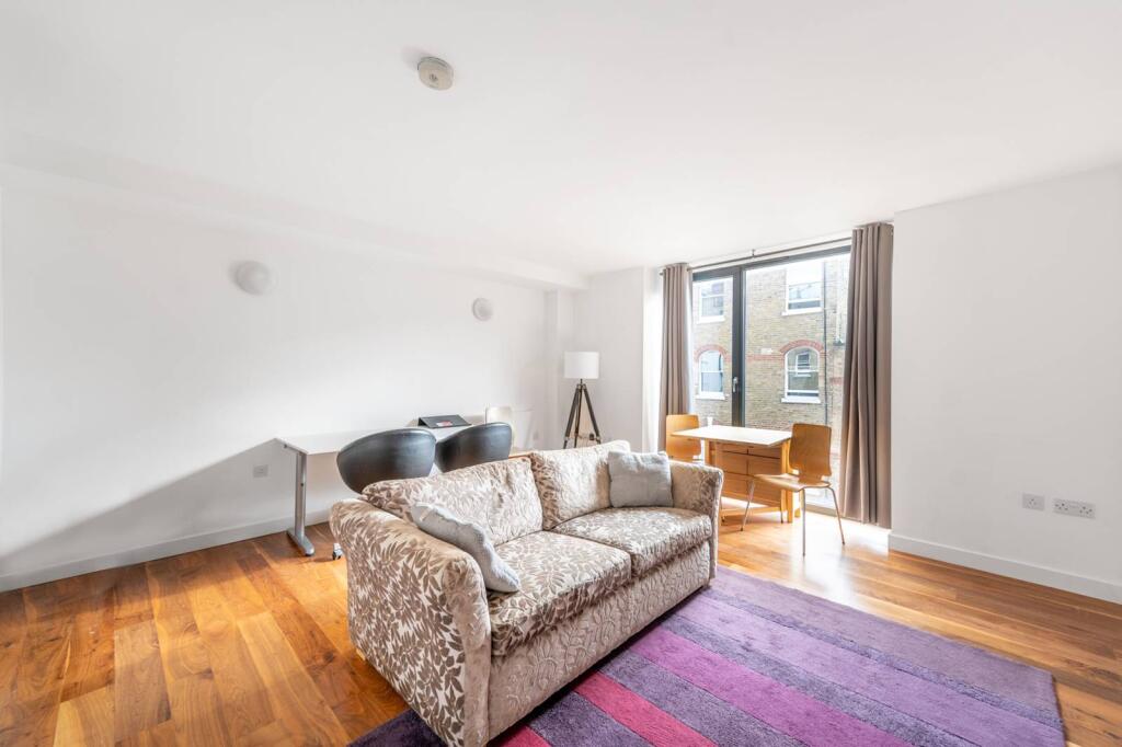 2 bed 1st Floor Flat for rent in London. From Foxtons - West End