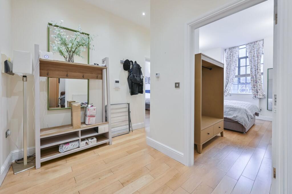 2 bed 1st Floor Flat for rent in Westminster. From Foxtons - West End