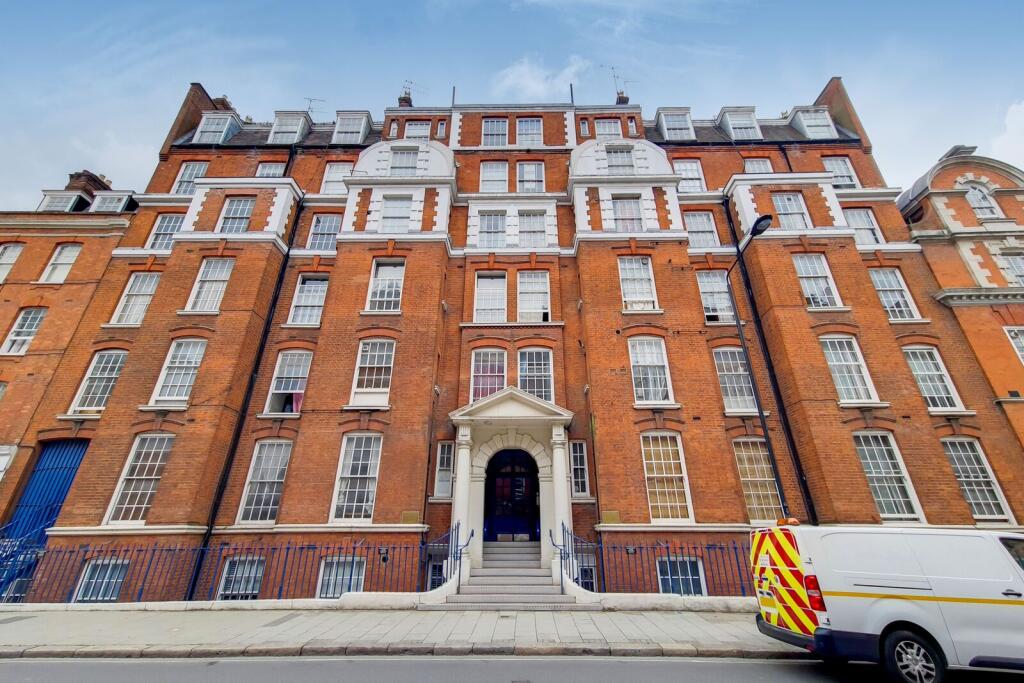 1 bed 1st Floor Flat for rent in London. From Foxtons - West End
