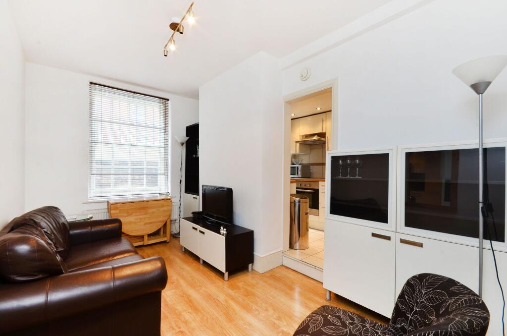 1 bed 1st Floor Flat for rent in London. From Foxtons - West End