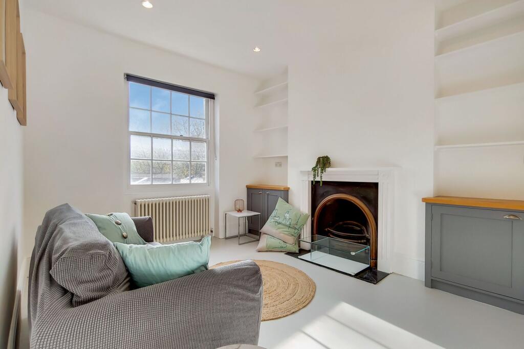 3 bed Annexe for rent in Islington. From Foxtons - West End
