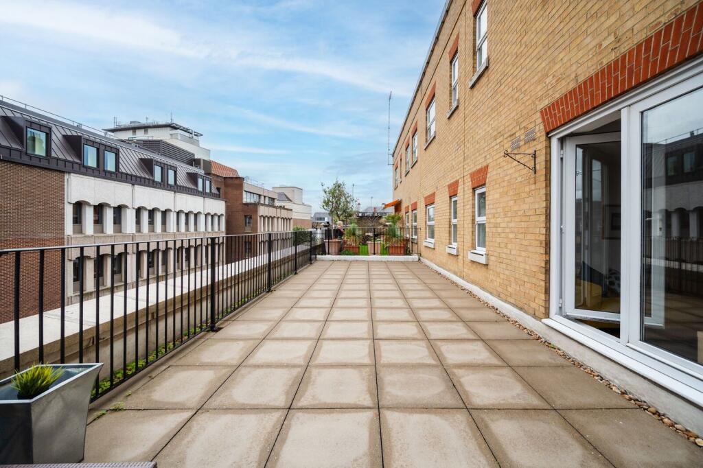 2 bed 1st Floor Flat for rent in London. From Foxtons - West End 2 bed 1st Floor Flat for rent in London. From Foxtons - West End