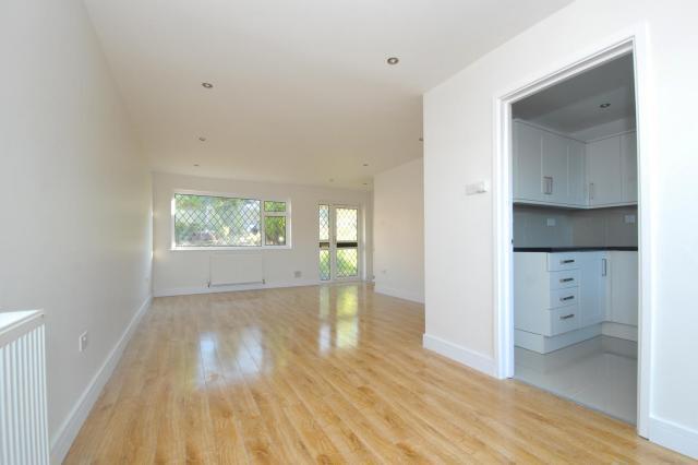 3 bed Mid Terraced House for rent in High Wycombe. From Chancellors - High Wycombe