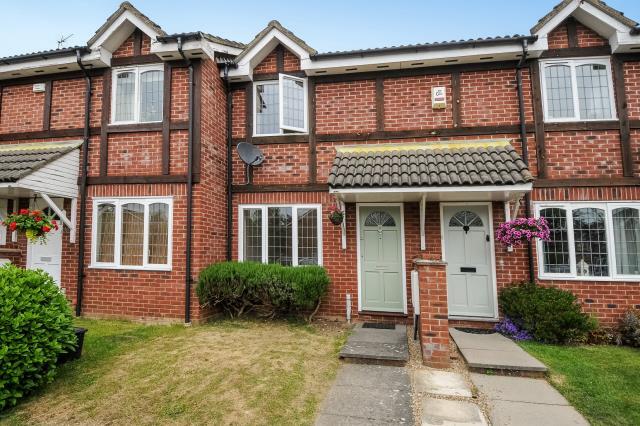 2 bed Mid Terraced House for rent in High Wycombe. From Chancellors - High Wycombe