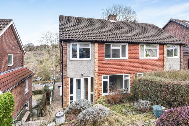 3 bed Semi Detached for rent in High Wycombe. From Chancellors - High Wycombe