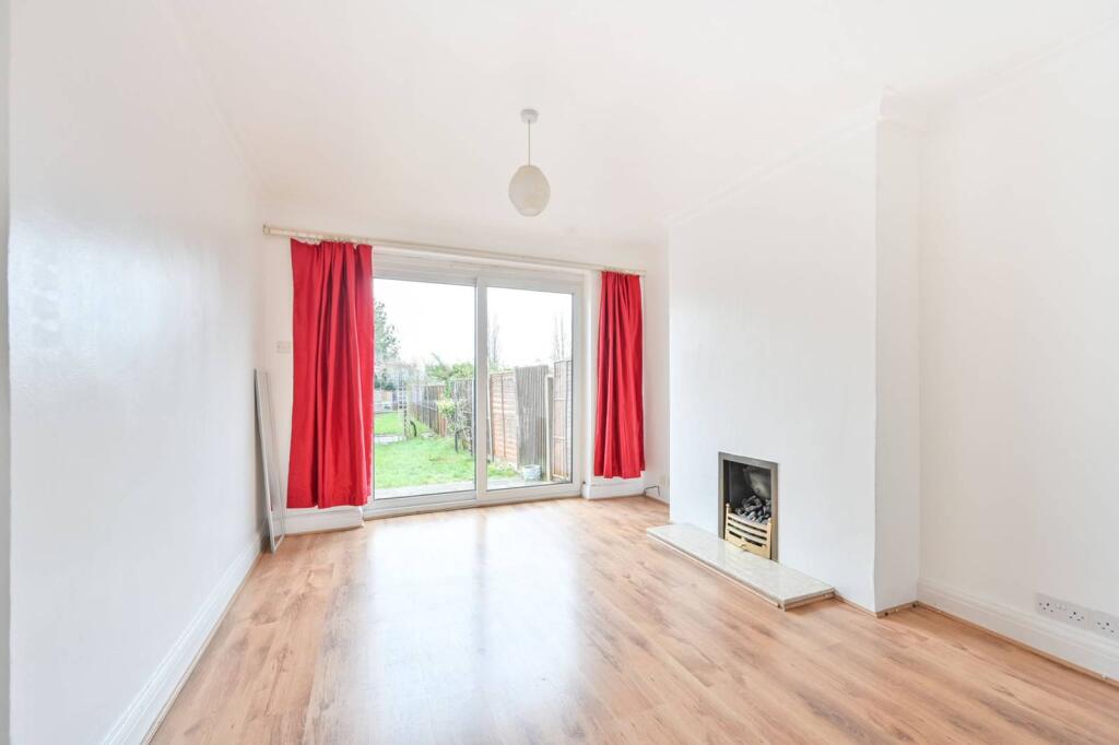 4 bed Mid Terraced House for rent in Greenford. From Foxtons - Wembley