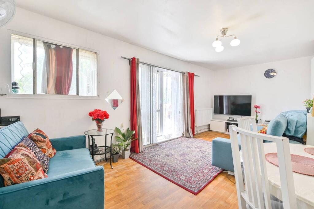 3 bed 1st Floor Flat for rent in London. From Foxtons - Wembley