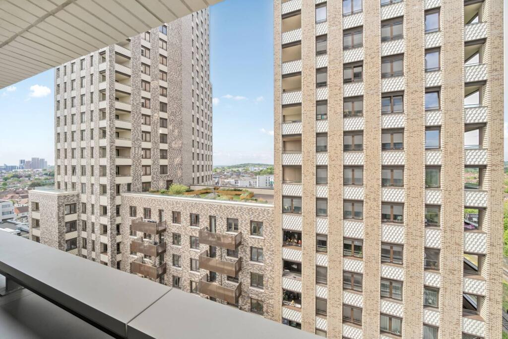 2 bed 1st Floor Flat for rent in Wembley. From Foxtons - Wembley