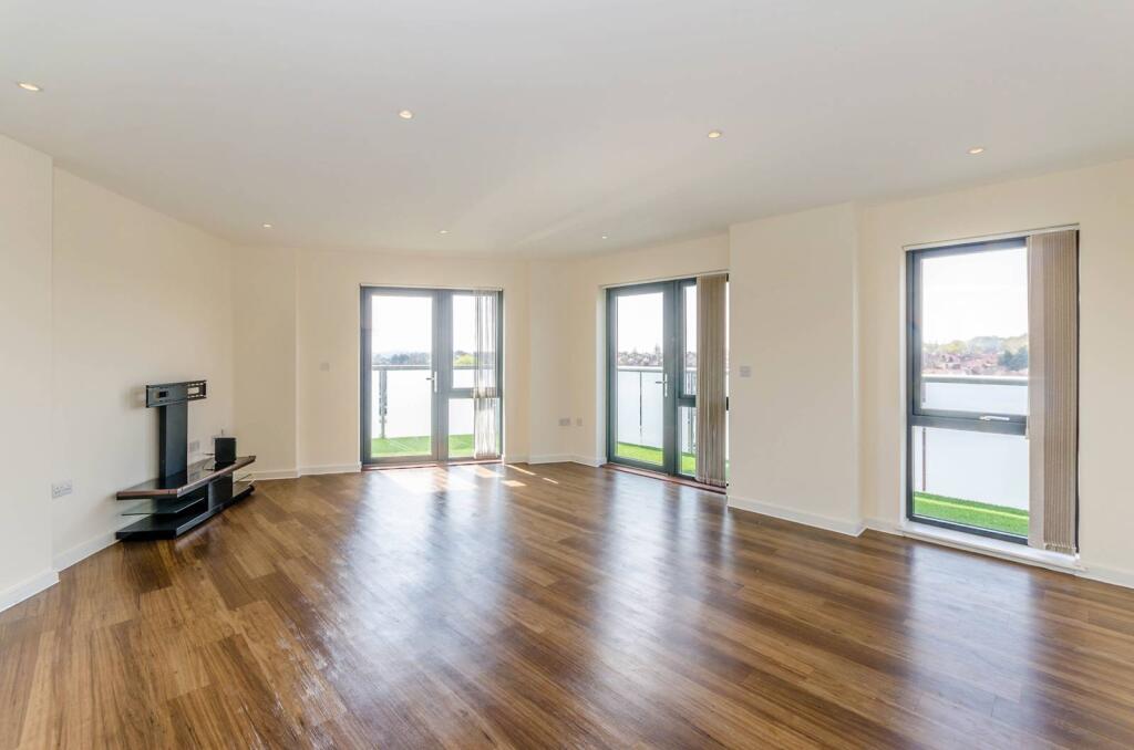 3 bed 1st Floor Flat for rent in Wembley. From Foxtons - Wembley 3 bed 1st Floor Flat for rent in Wembley. From Foxtons - Wembley