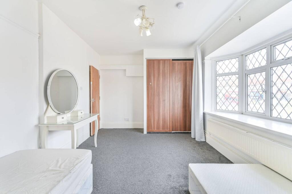 2 bed 1st Floor Flat for rent in London. From Foxtons - Wembley