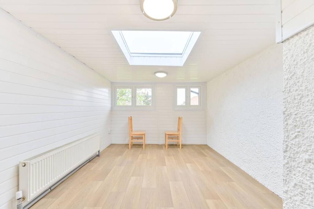 2 bed 1st Floor Flat for rent in Wembley. From Foxtons - Wembley