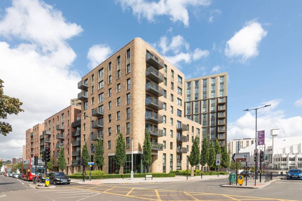 3 bed 1st Floor Flat for rent in Wembley. From Foxtons - Wembley