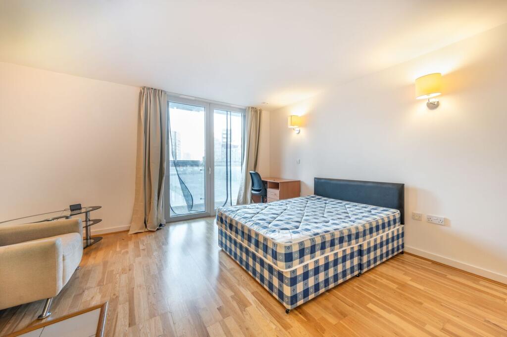 4 bed Studio for rent in Wembley. From Foxtons - Wembley 4 bed Studio for rent in Wembley. From Foxtons - Wembley