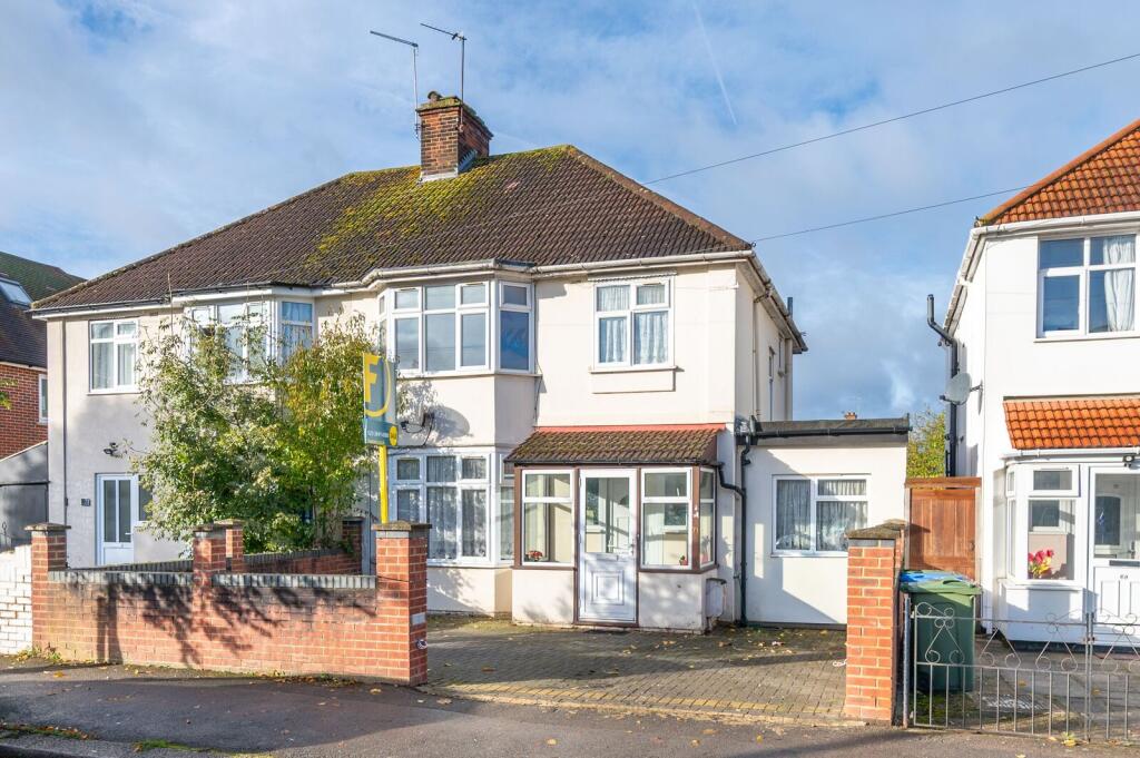 4 bed Semi Detached for rent in Wembley. From Foxtons - Wembley 4 bed Semi Detached for rent in Wembley. From Foxtons - Wembley