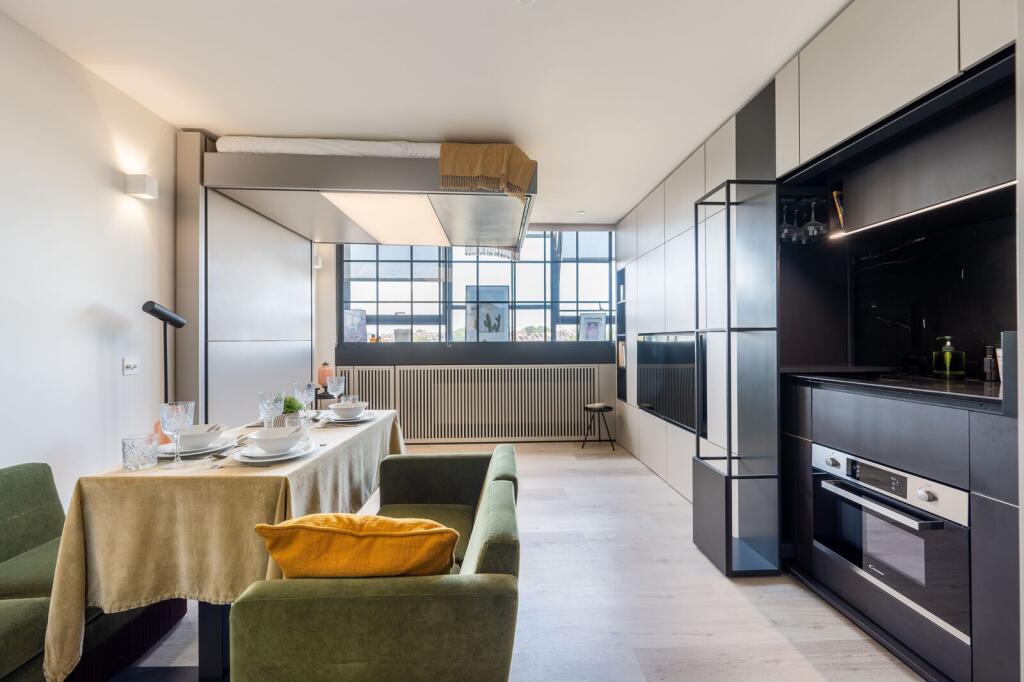 4 bed Studio for rent in Wembley. From Foxtons - Wembley 4 bed Studio for rent in Wembley. From Foxtons - Wembley