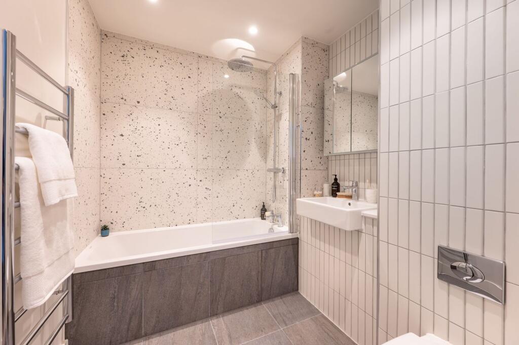 2 bed 1st Floor Flat for rent in Wembley. From Foxtons - Wembley
