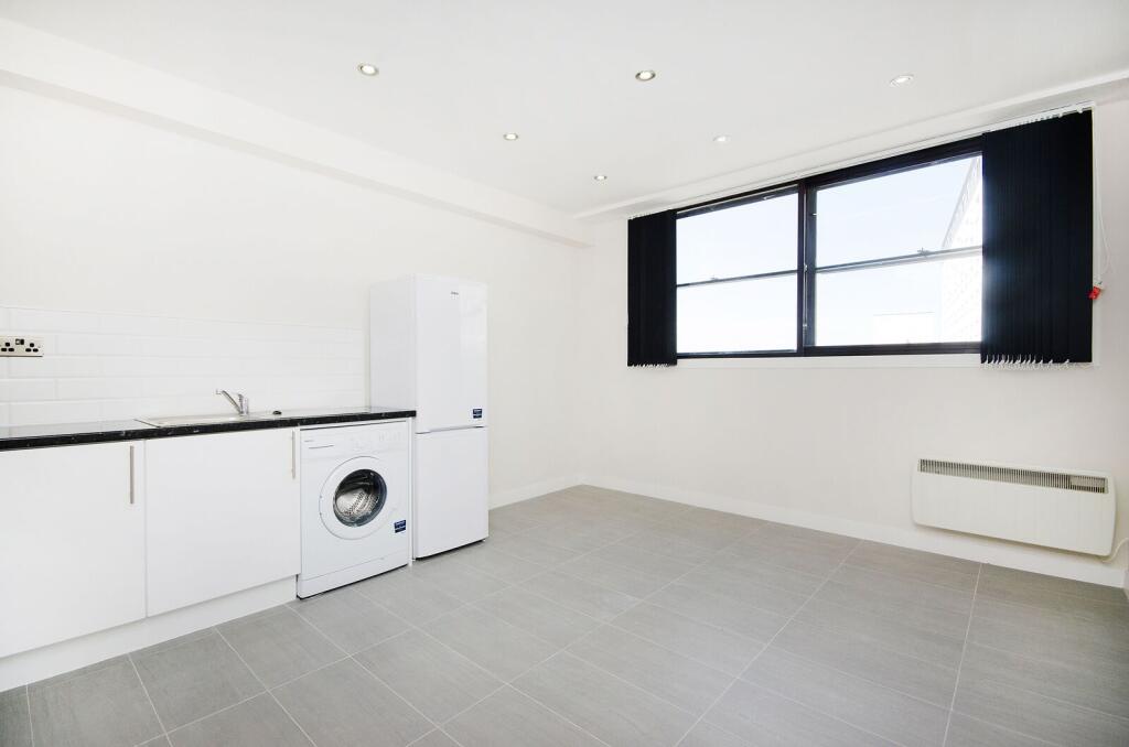 2 bed 1st Floor Flat for rent in Wembley. From Foxtons - Wembley