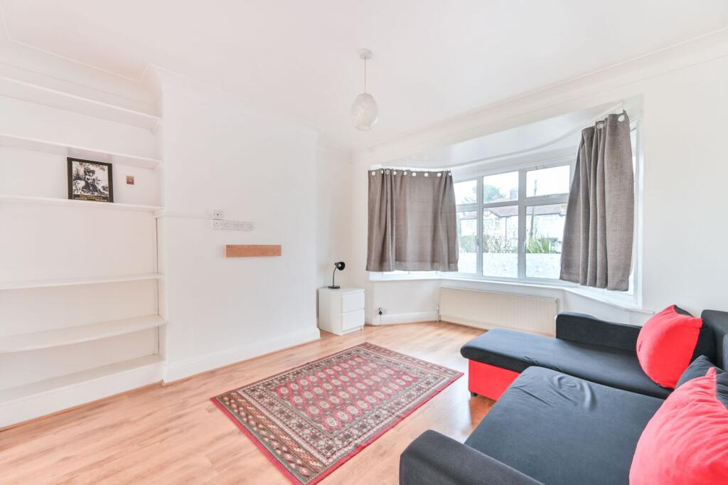 4 bed Mid Terraced House for rent in Greenford. From Foxtons - Wembley 4 bed Mid Terraced House for rent in Greenford. From Foxtons - Wembley