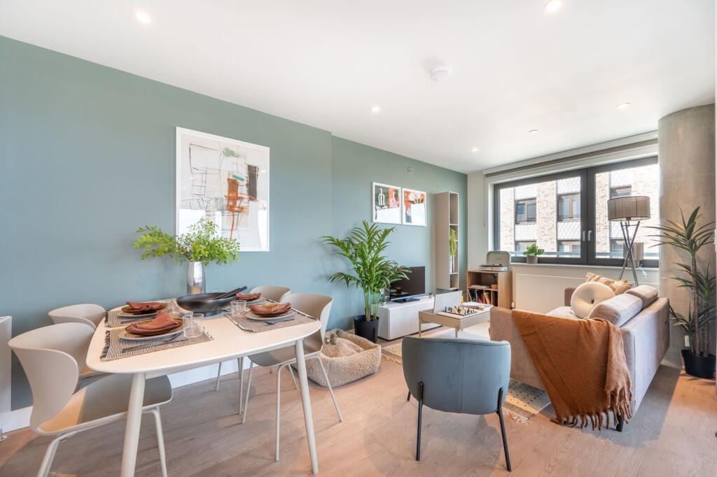2 bed 1st Floor Flat for rent in Wembley. From Foxtons - Wembley