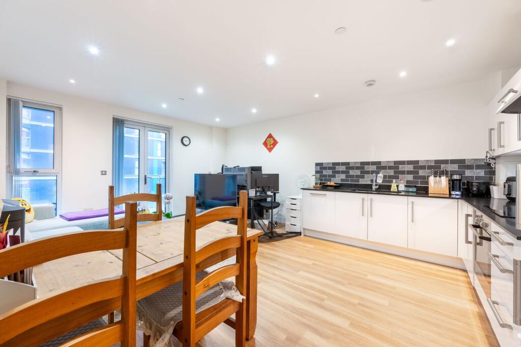 2 bed 1st Floor Flat for rent in Wembley. From Foxtons - Wembley