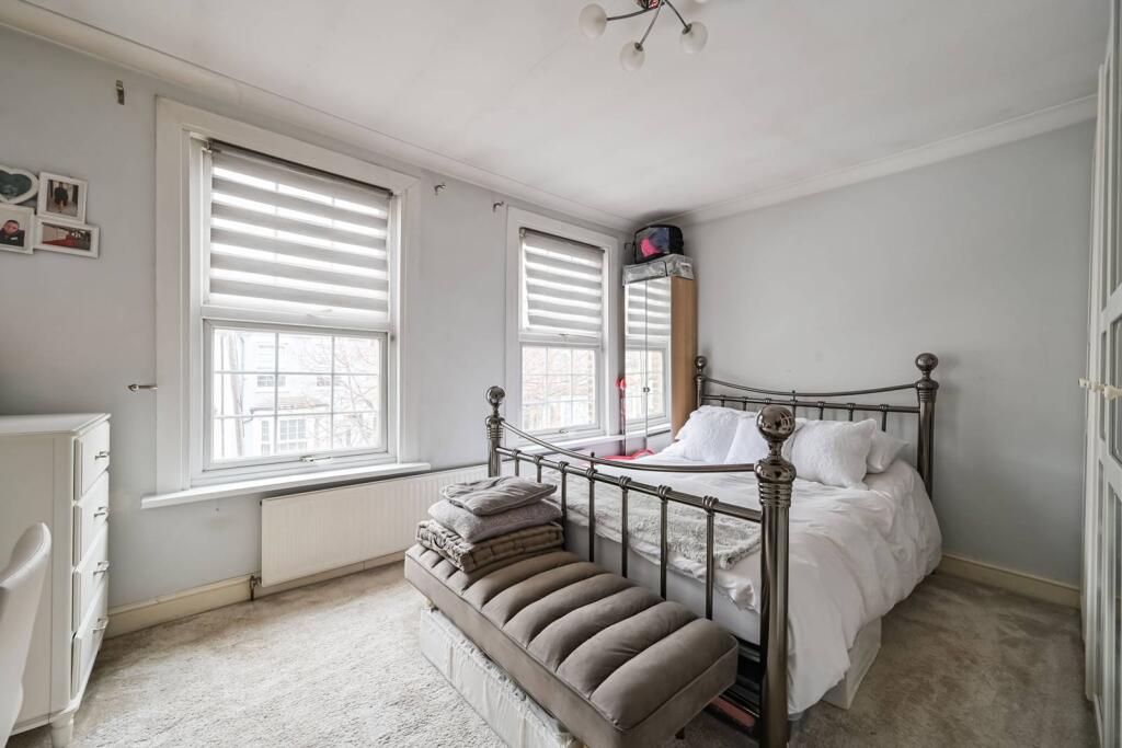 4 bed Mid Terraced House for rent in London. From Foxtons - Wood Green 4 bed Mid Terraced House for rent in London. From Foxtons - Wood Green