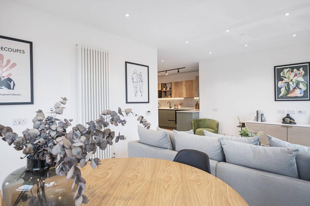 1 bed 1st Floor Flat for rent in London. From Foxtons - Wood Green