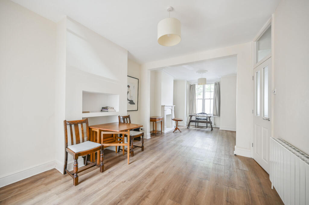 2 bed Detached for rent in Wood Green. From Foxtons - Wood Green