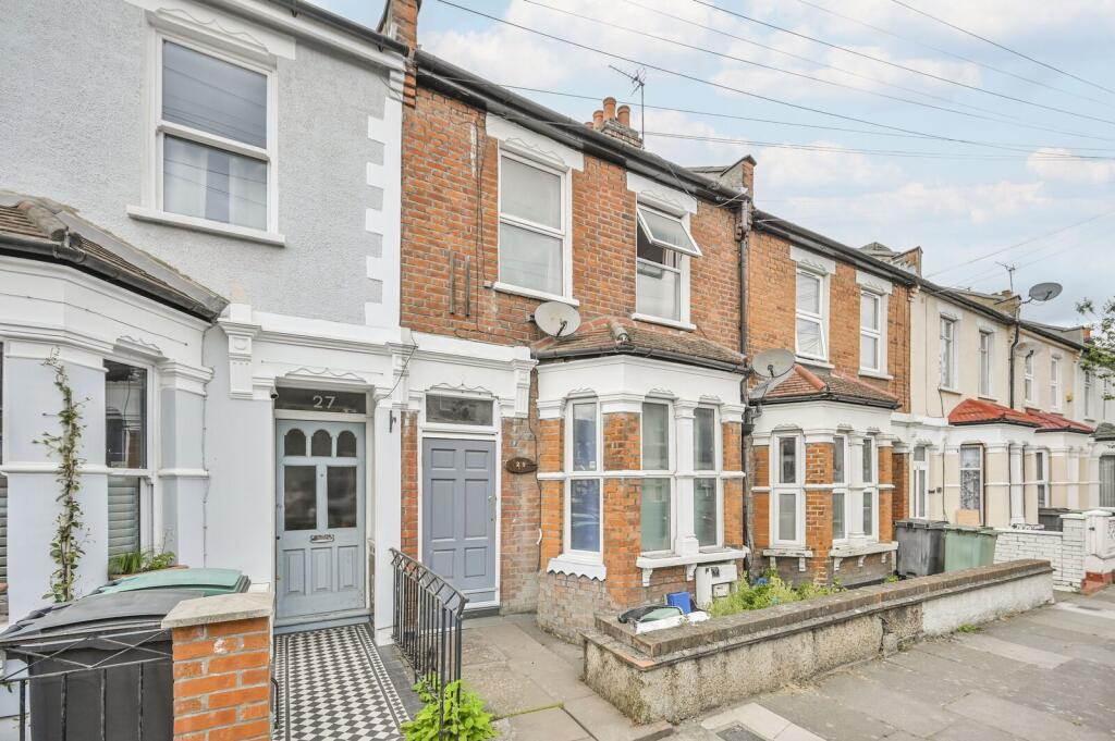5 bed Mid Terraced House for rent in Tottenham. From Foxtons - Wood Green 5 bed Mid Terraced House for rent in Tottenham. From Foxtons - Wood Green