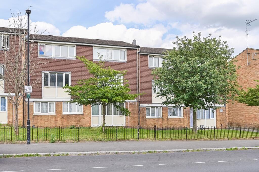 3 bed Annexe for rent in London. From Foxtons - Wood Green