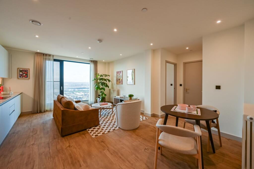 1 bed 1st Floor Flat for rent in . From Foxtons - Wood Green