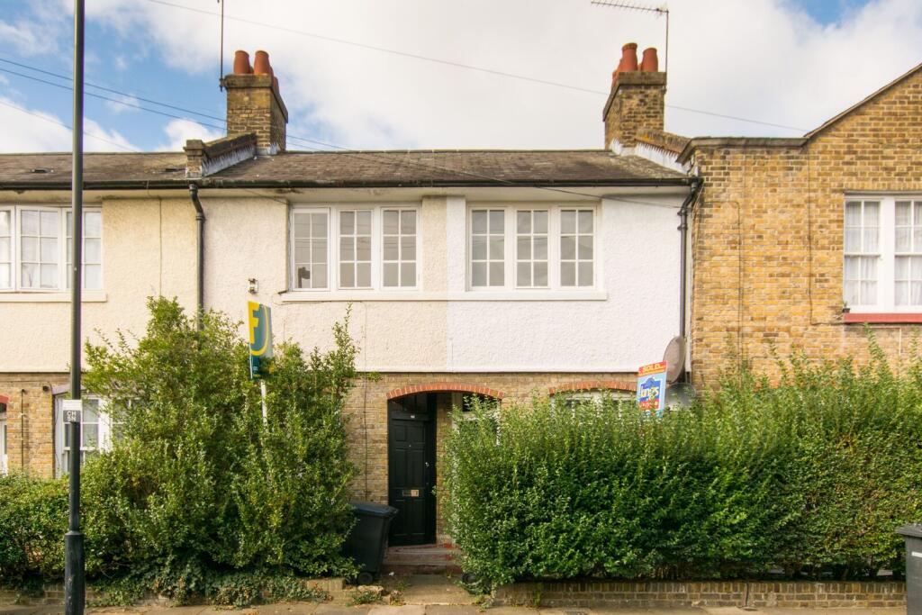 2 bed Detached for rent in London. From Foxtons - Wood Green