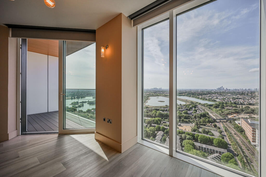 2 bed 1st Floor Flat for rent in Tottenham. From Foxtons - Wood Green 2 bed 1st Floor Flat for rent in Tottenham. From Foxtons - Wood Green